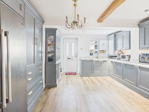 Kitchen- click for photo gallery